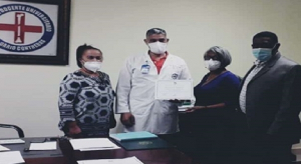 Reconocen director Hospital Doctor Darío Contreras por apoyo lucha contra Covid-19
