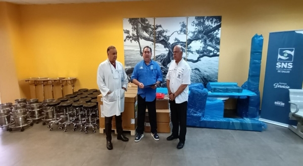 El Dr. Mario Lama realiza entrega de modernos equipos quirúrgicos al Hospital Darío Contreras