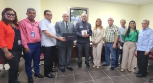 Servicio Nacional de Salud entreg&oacute; equipos m&eacute;dicos de Odontolog&iacute;a para Buco maxilofacial del Hospital Dar&iacute;o Contreras