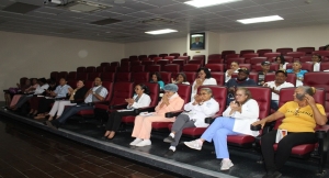 Edeeste imparte charla al personal del Hospital Traumatol&oacute;gico Dr. Dar&iacute;o Contreras