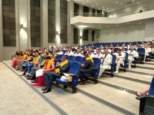 Hospital Dar&iacute;o Contreras inviste 24 nuevos profesionales en la XLV graduaci&oacute;n