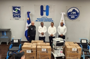 Tony Pe&ntilde;a director del Gabinete Social entreg&oacute; medicamentos e insumos  m&eacute;dicos  al Hospital Traumatol&oacute;gico Dr. Dar&iacute;o Contreras